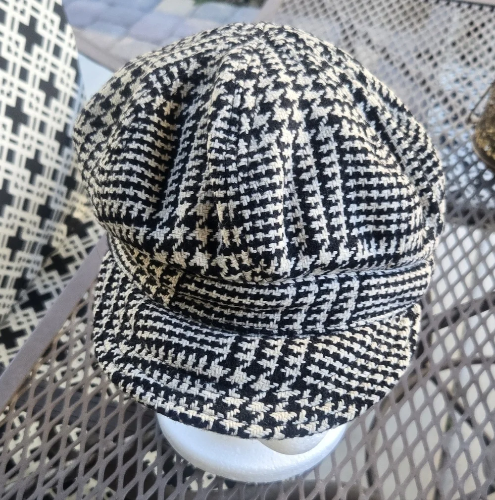 Wool Blend Pageboy Houndstooth Hat